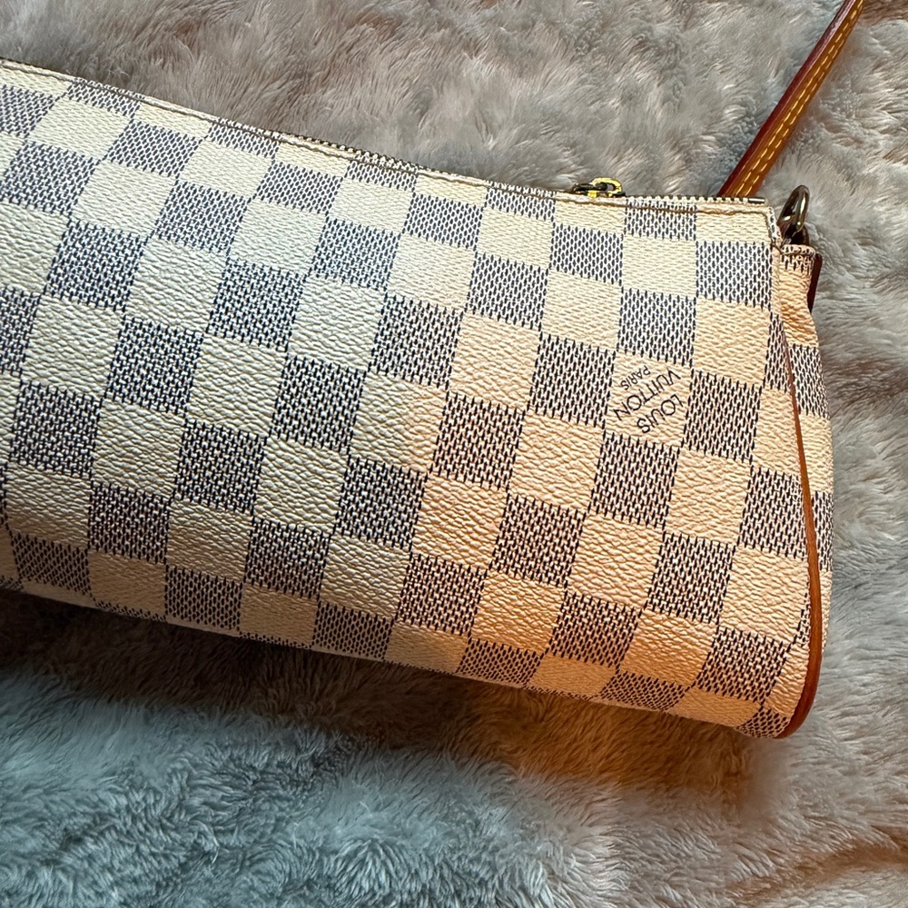 authentic Louis Vuitton Eva crossbody - Picture 10 of 15